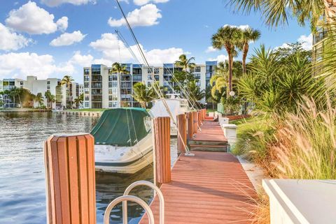 17 Royal Palm Way 1050 Boca Raton FL 33432