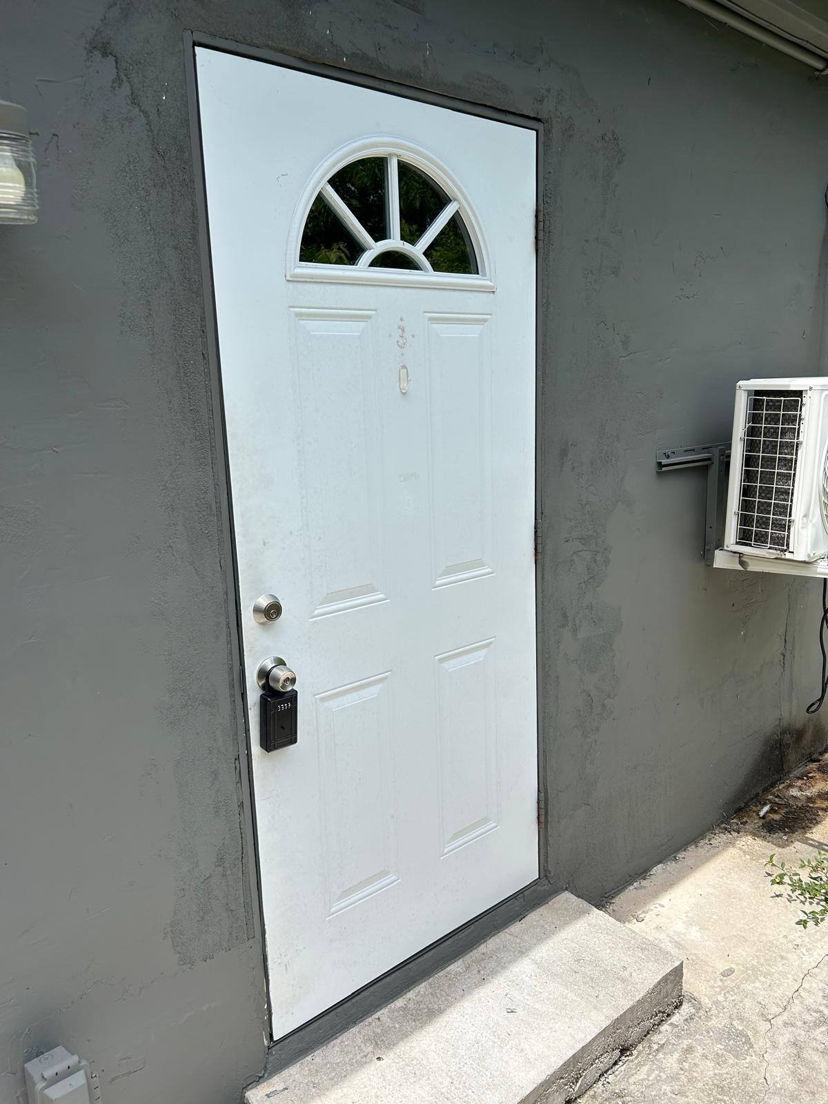 2739 Lincoln Street Apartment 1