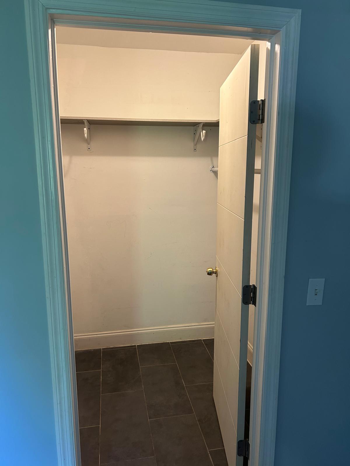 HOLLYWOOD LITTLE RANCHES - Residential Lease