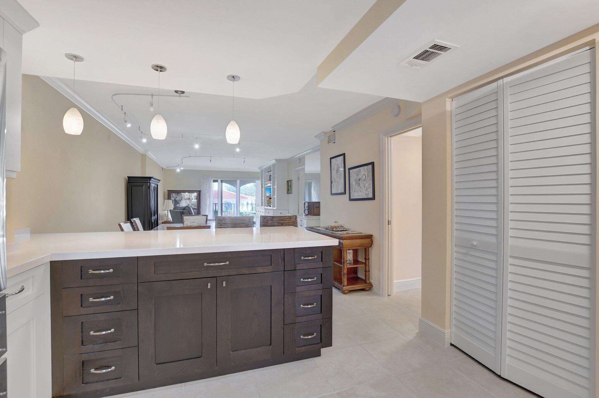 1099 S Ocean Boulevard S 105
