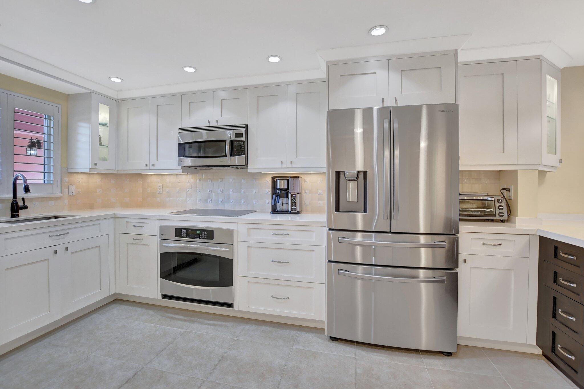 1099 S Ocean Boulevard S 105