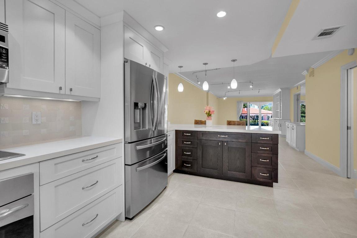 1099 S Ocean Boulevard 105