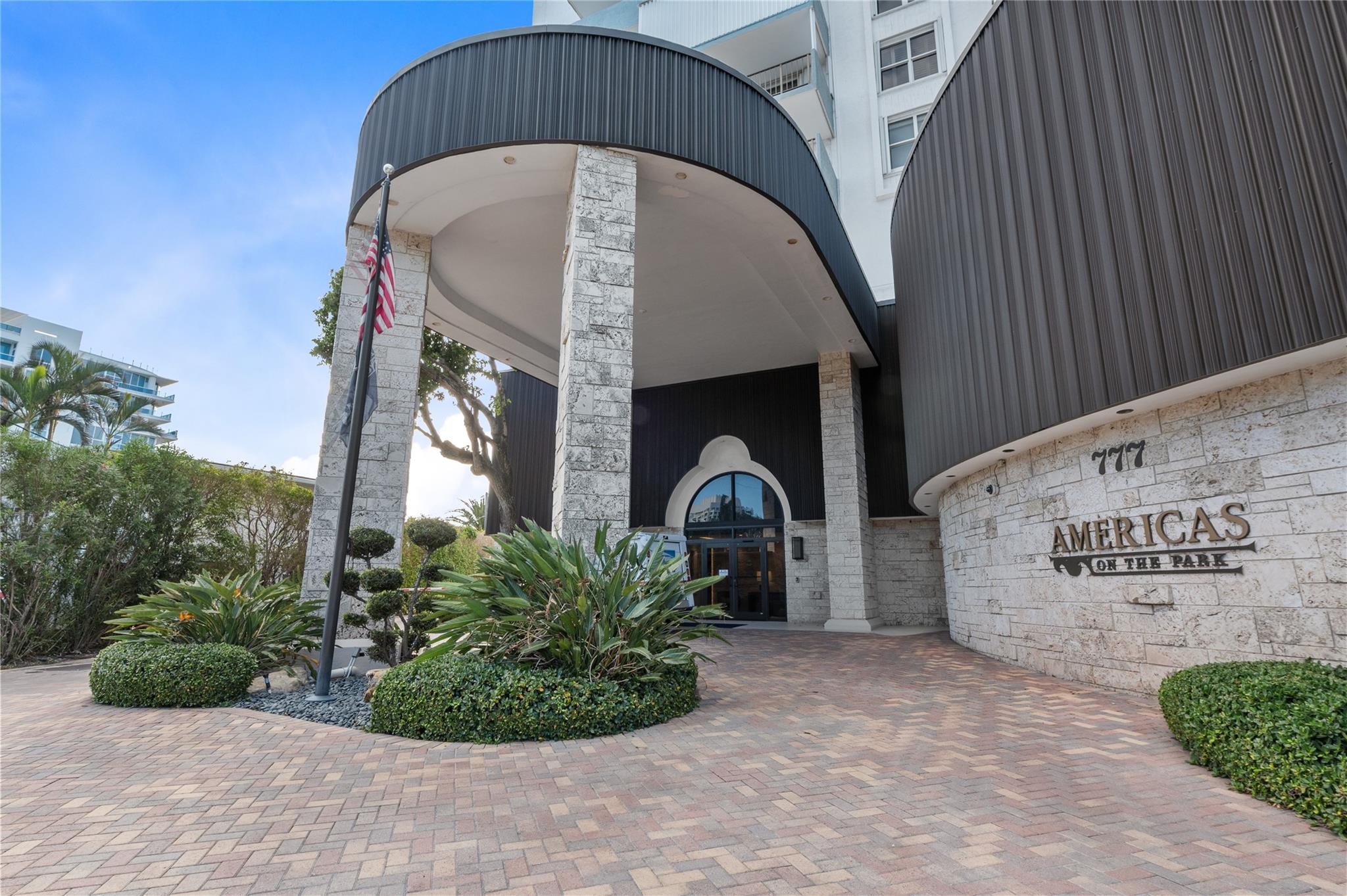 DON'T MISS OUT ON THIS UNIQUE CHANCE TO LIVE IN ONE OF THE FT-L MOST COVETED BUILDING THIS BRIGHT AND SPACIOUS 2/2.5 WAS JUST UPDATED & COMPLETELY REMODELED, IS READY FOR IMMEDIATE OCCUPANCY. LOOKING TO ESCAPE THE WINTER SEASON? YOU CAN BE THE FIRST TO ENJOY THIS LOVELY DONE UNIT & BUILDING. BRING YOUR TOOTHBRUSH & YOUR BOAT AND ENJOY WATERFRONT LIVING AT ITS BEST. IMAGING WALKING UP TO BEAUTIFUL SUNRISES ENJOYING YOUR MORNING COFEE IN THE BALCONY OVERLOOKING THE GREEN SPACE OF BONET GARDEN OR REFRESH YOURSELF IN THE OUTDOOR POOL RELAX, SOAKING UP THE SUN, ENJOY THE SERENE INTRACOASTAL WATER VIEW & GREAT SUNSETS. THE RESIDENTS ENJOY A WELL EQUIPPED FITNESS ROOM & CLUB HOUSE, A LARGE TERRACE AND BBQ AREA. EASY GARAGE PARKING NEXT TO THE ELEVATOR EVEN FOR GUEST. GATED COMPLEX AND 24 SECURITY