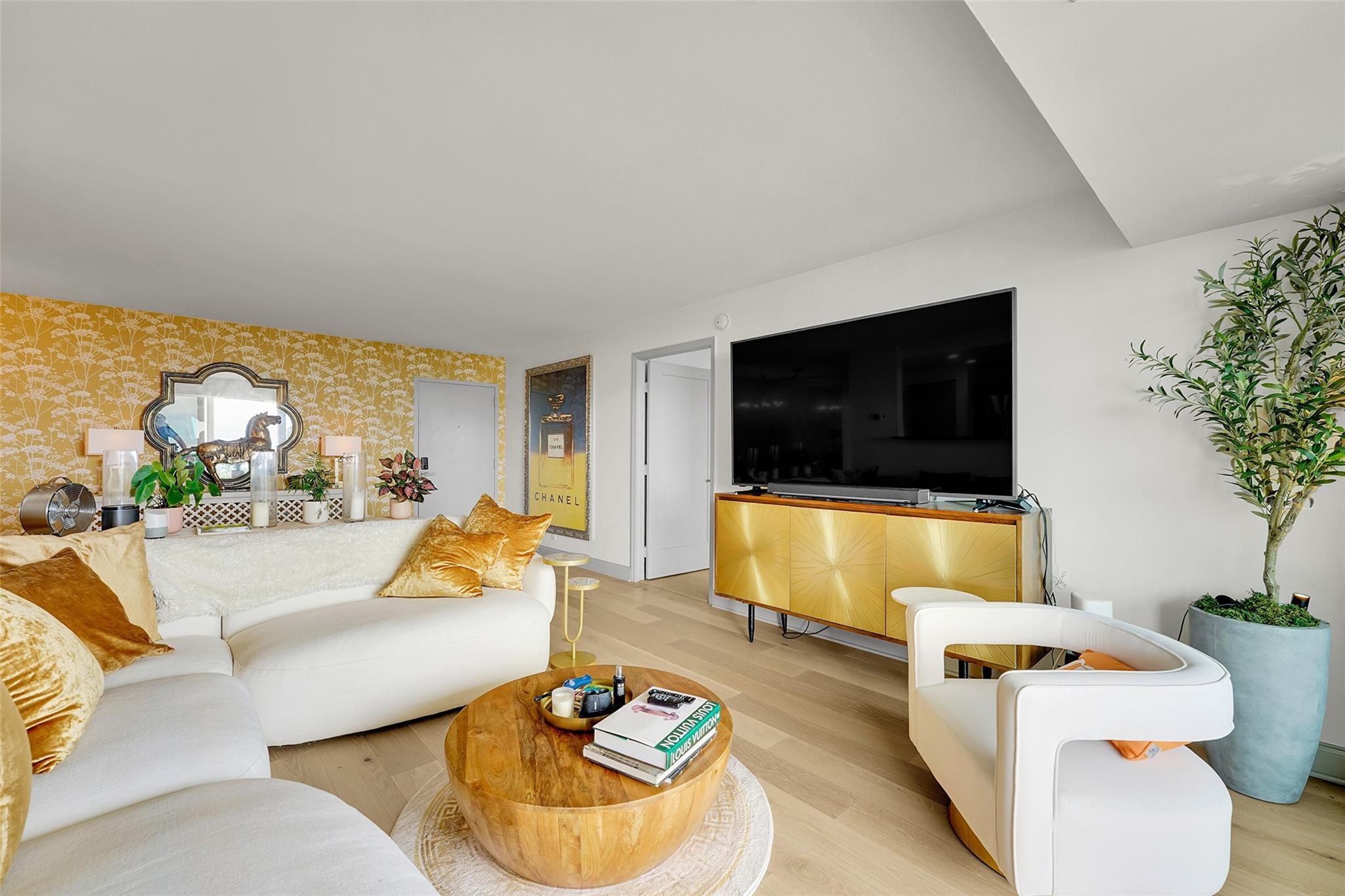 2841 N Ocean Blvd 1004