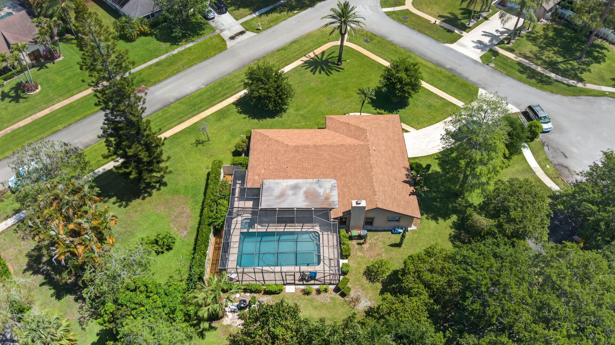 PINEWOOD EAST 2 OF WELLINGTON - Residential