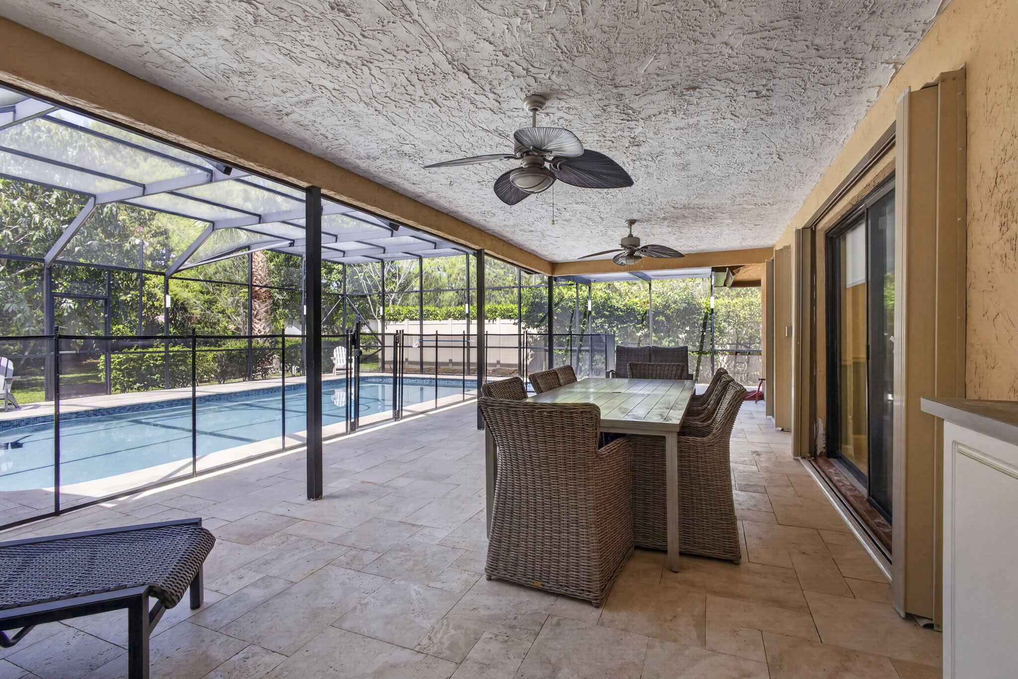 PINEWOOD EAST 2 OF WELLINGTON - Residential