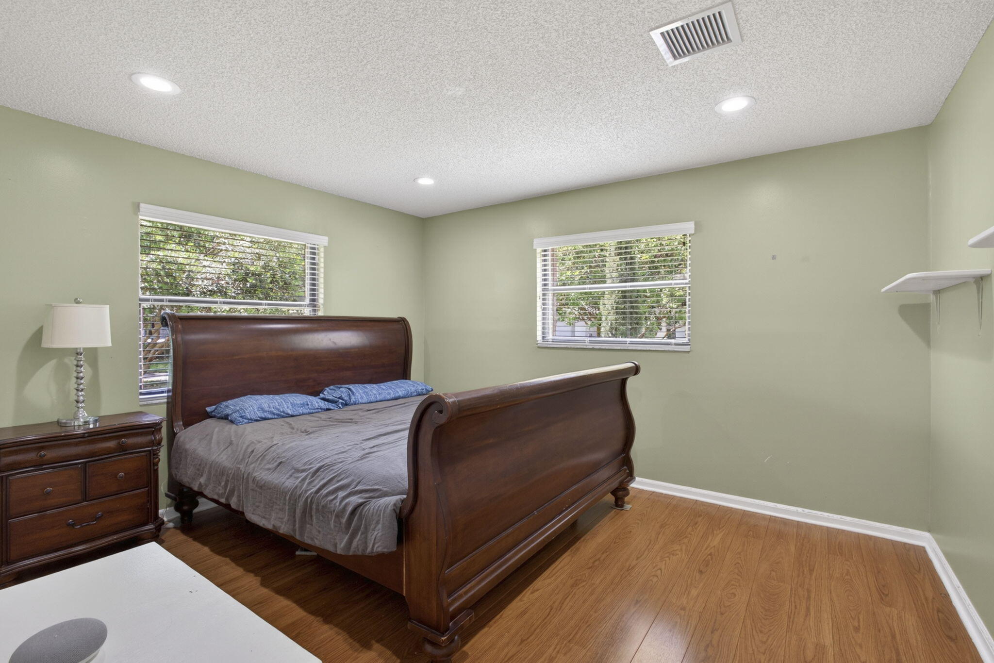 PINEWOOD EAST 2 OF WELLINGTON - Residential