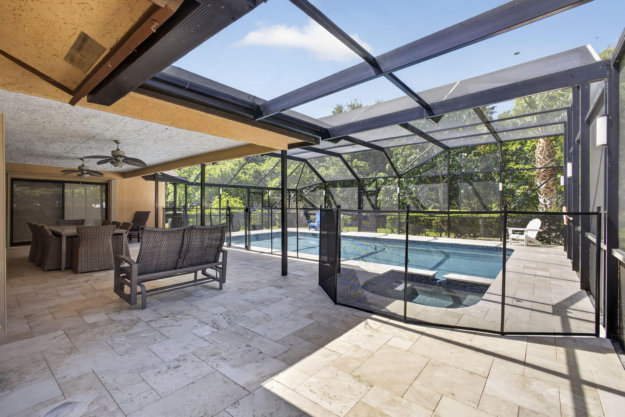 PINEWOOD EAST 2 OF WELLINGTON - Residential