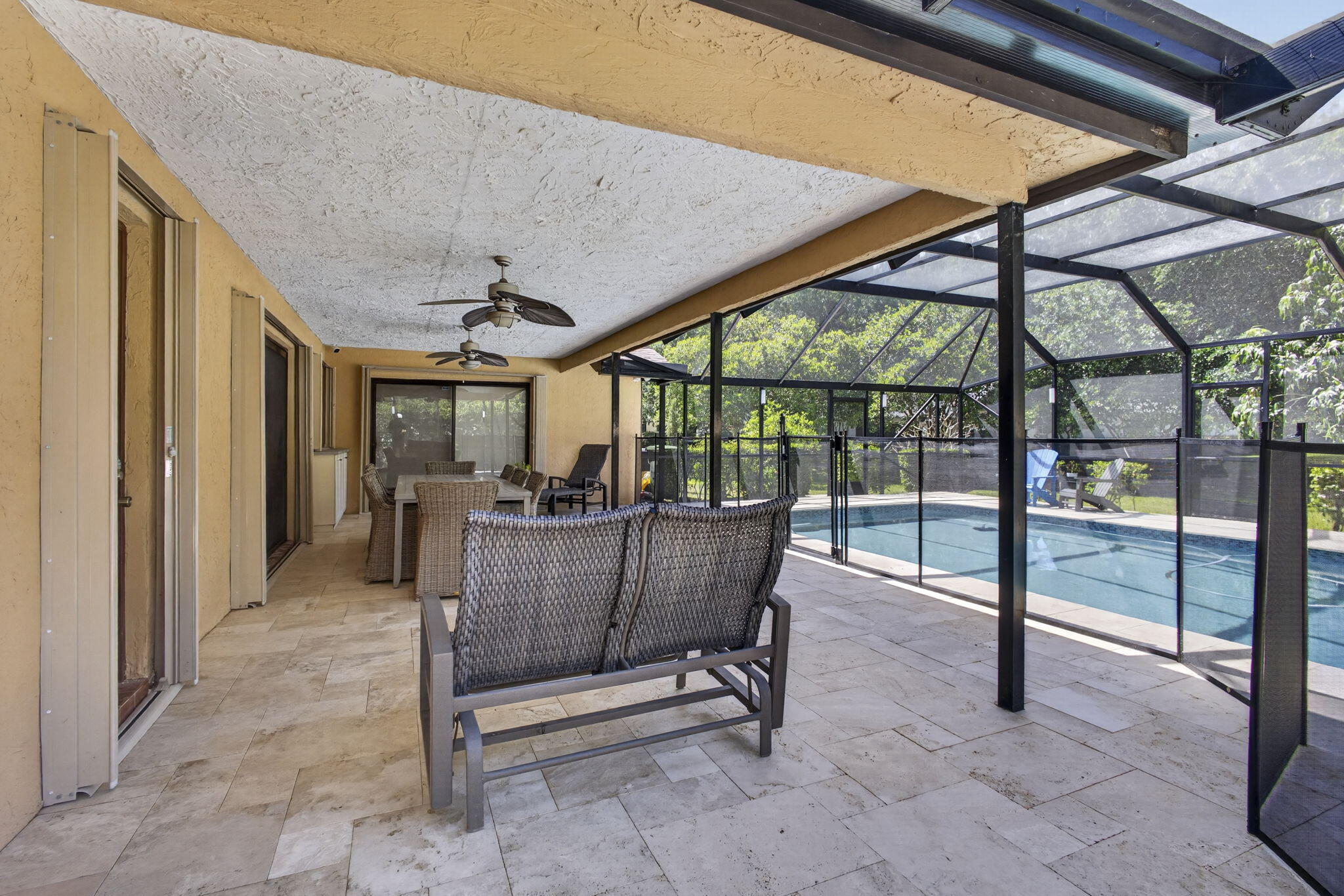 PINEWOOD EAST 2 OF WELLINGTON - Residential