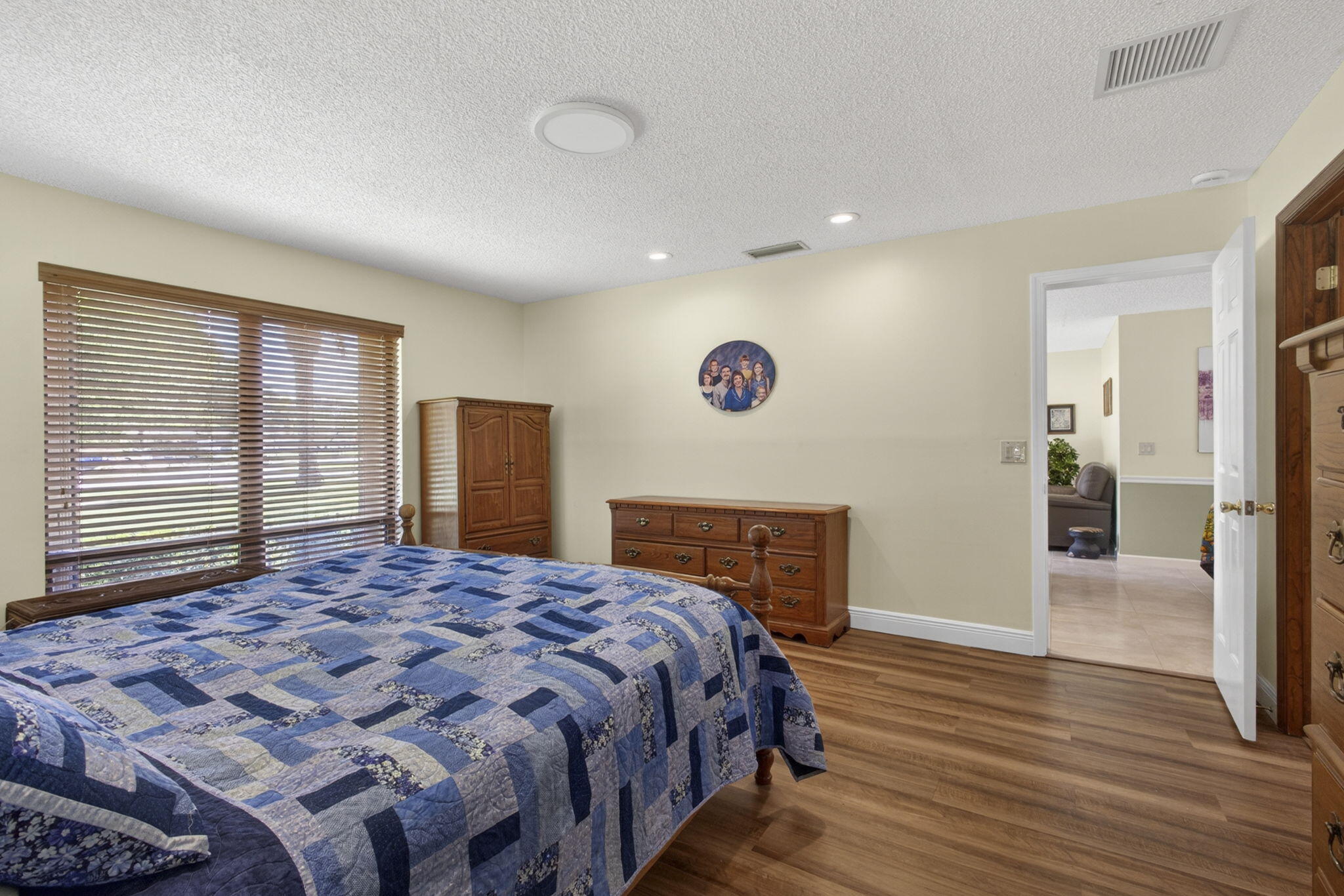 PINEWOOD EAST 2 OF WELLINGTON - Residential