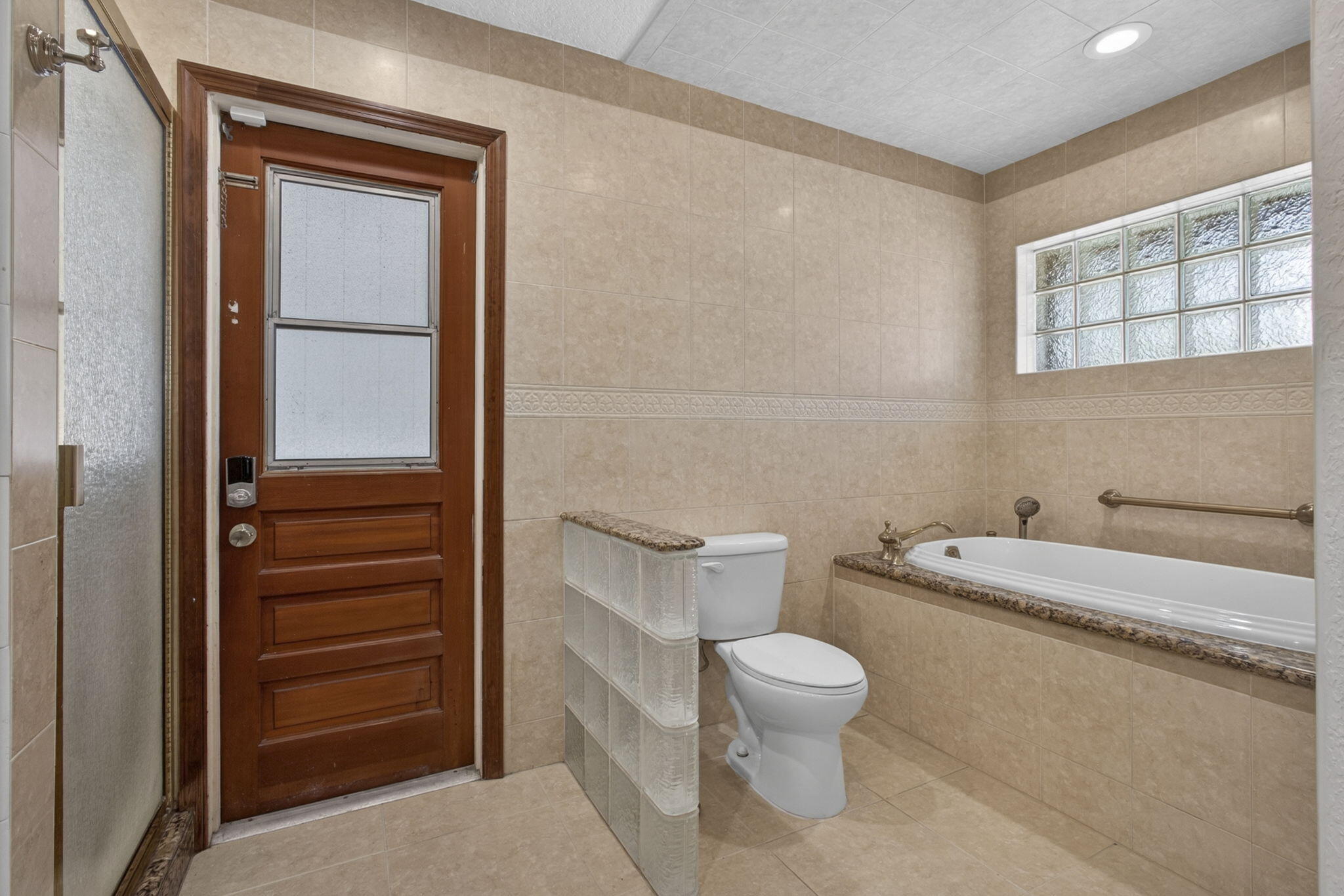 PINEWOOD EAST 2 OF WELLINGTON - Residential