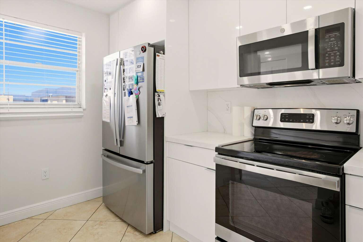NEW LAND GARDENS CONDO - Residential