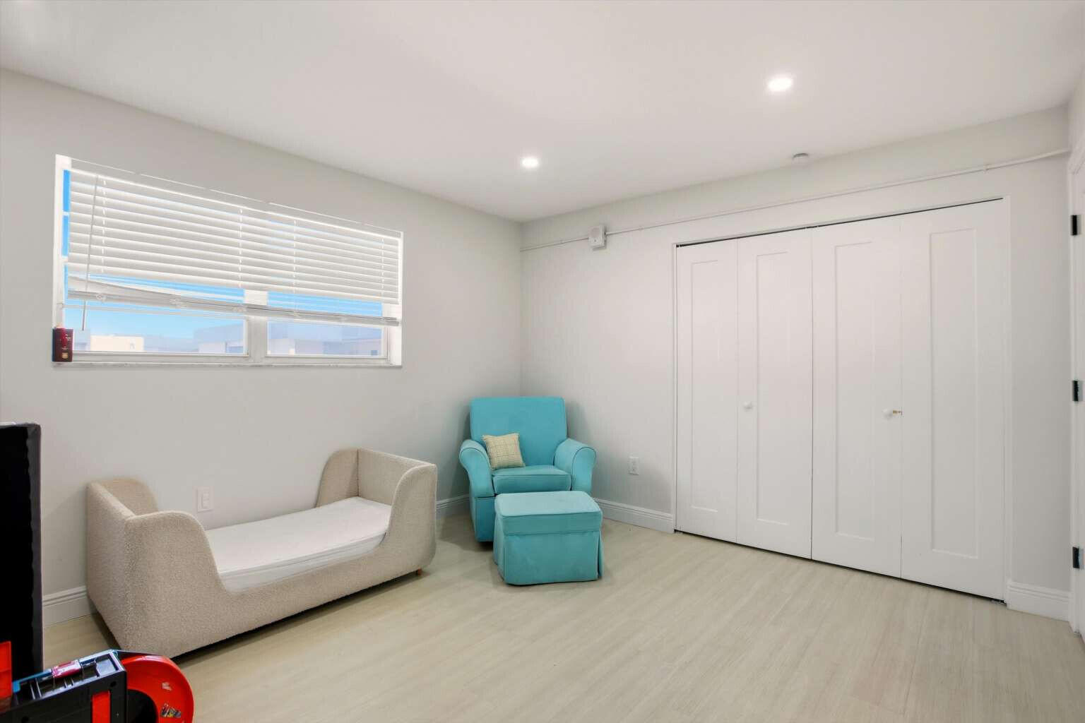 NEW LAND GARDENS CONDO - Residential