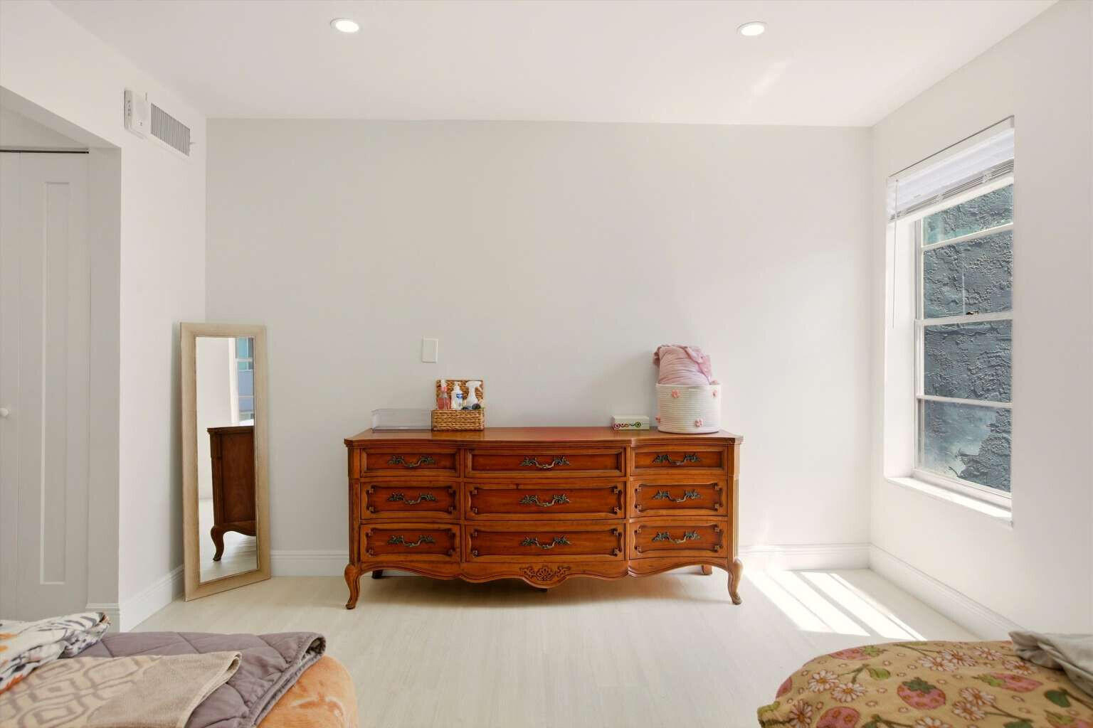 NEW LAND GARDENS CONDO - Residential