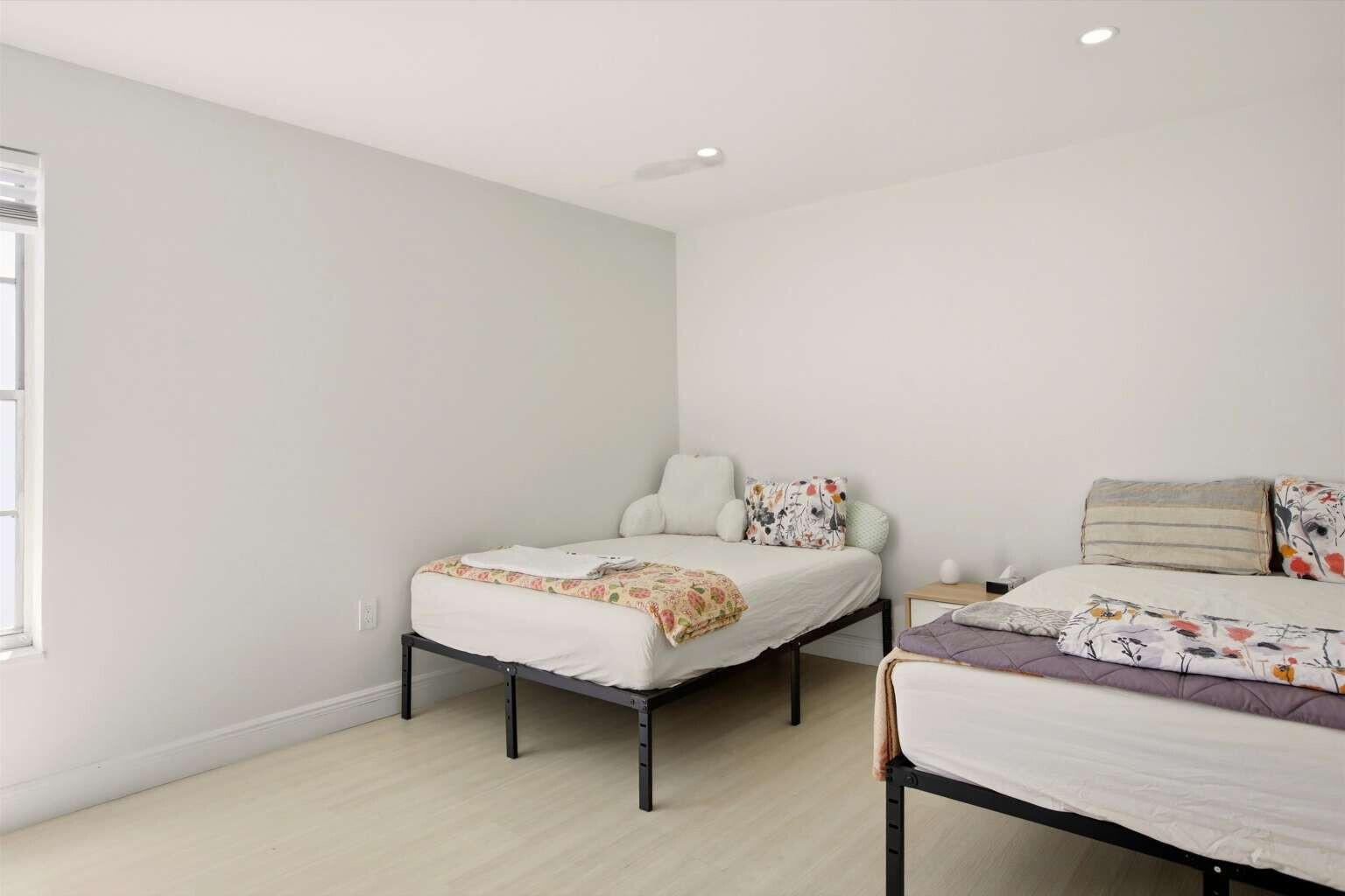 NEW LAND GARDENS CONDO - Residential