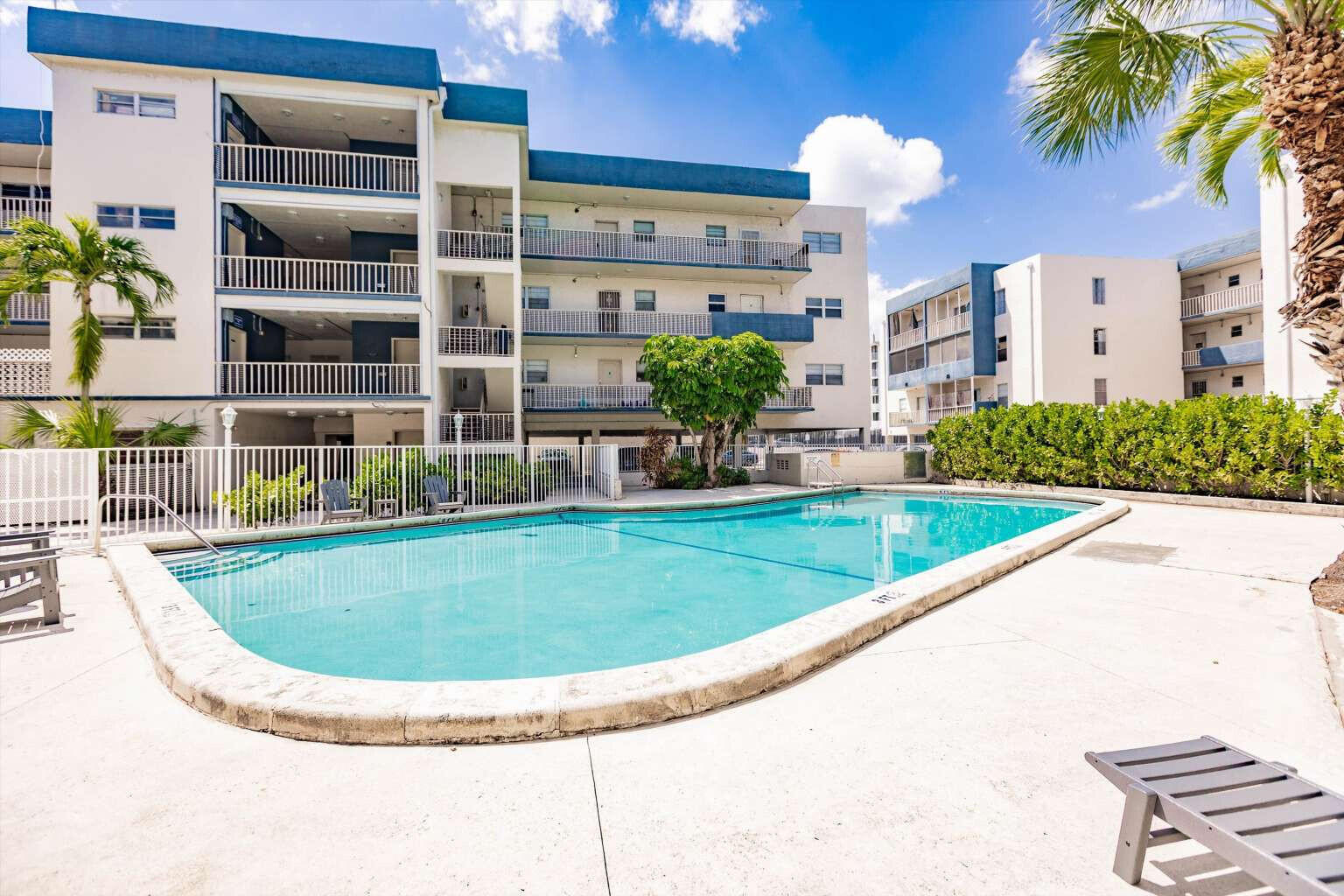 NEW LAND GARDENS CONDO - Residential