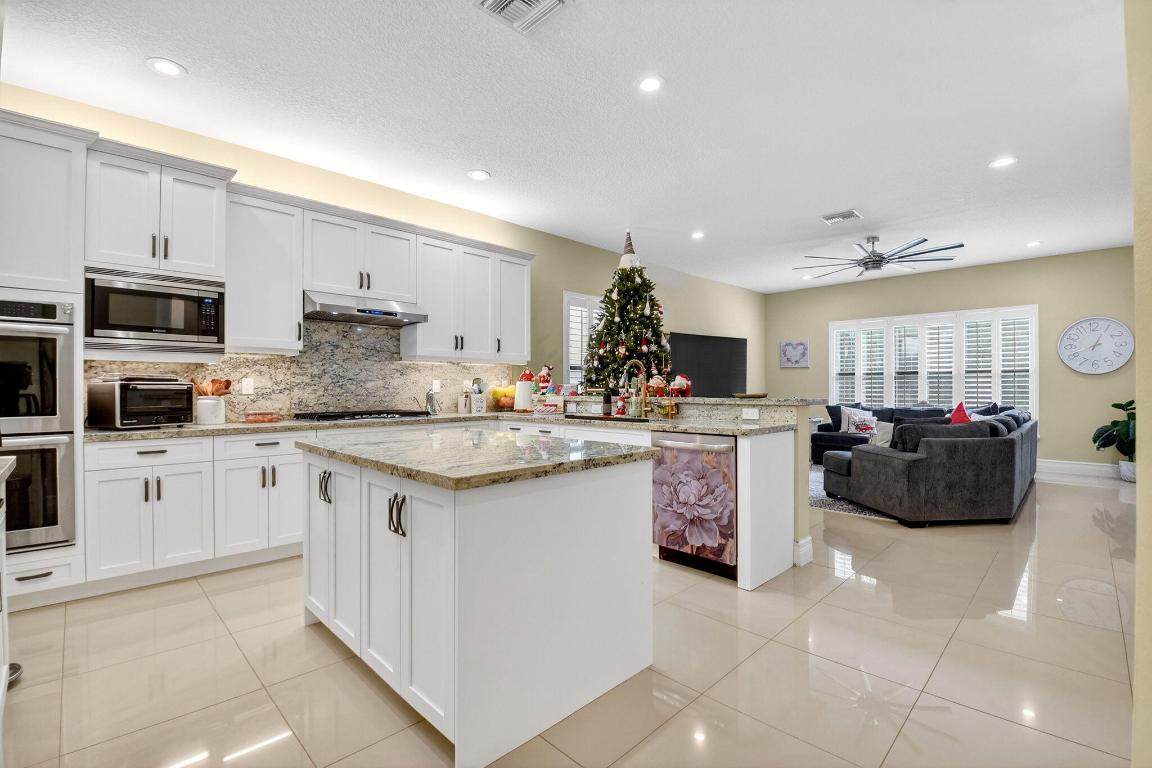 THE BRIDGES - Residential