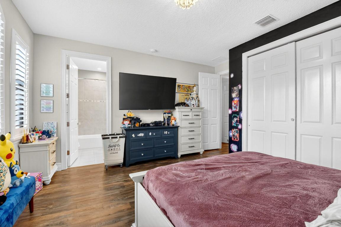 THE BRIDGES - Residential