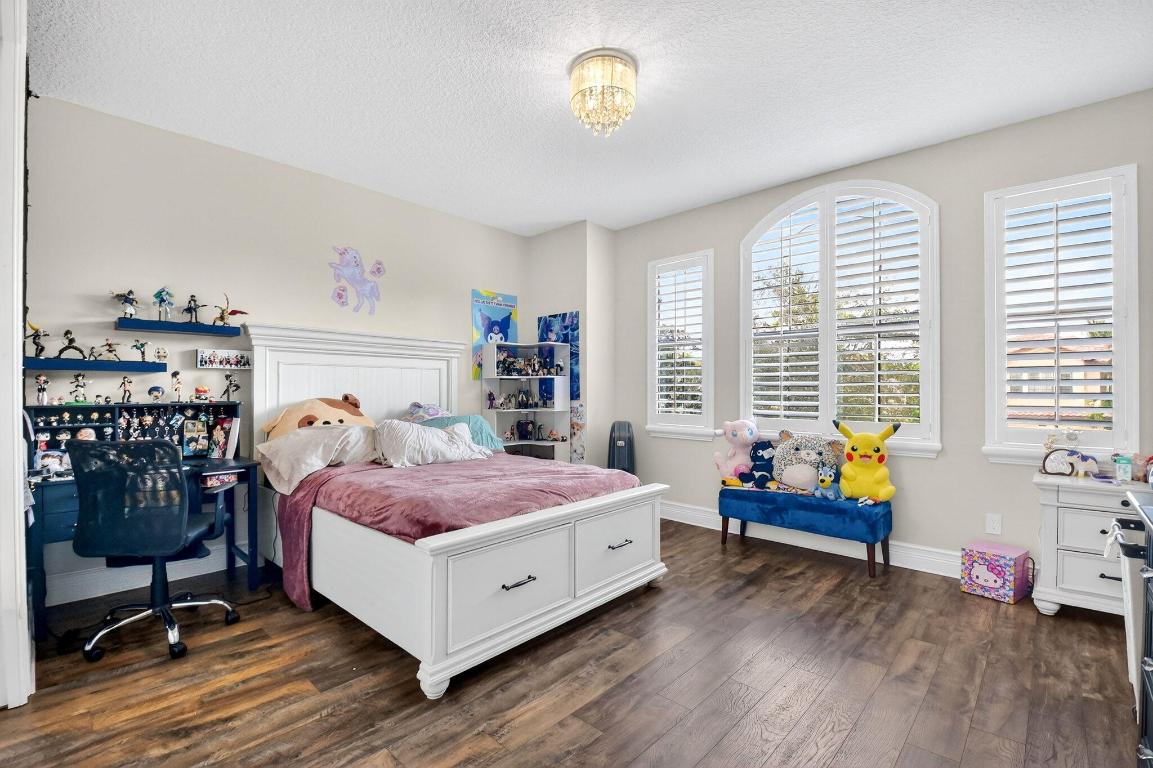 THE BRIDGES - Residential