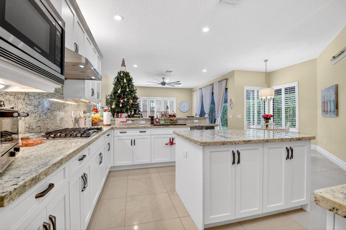 THE BRIDGES - Residential