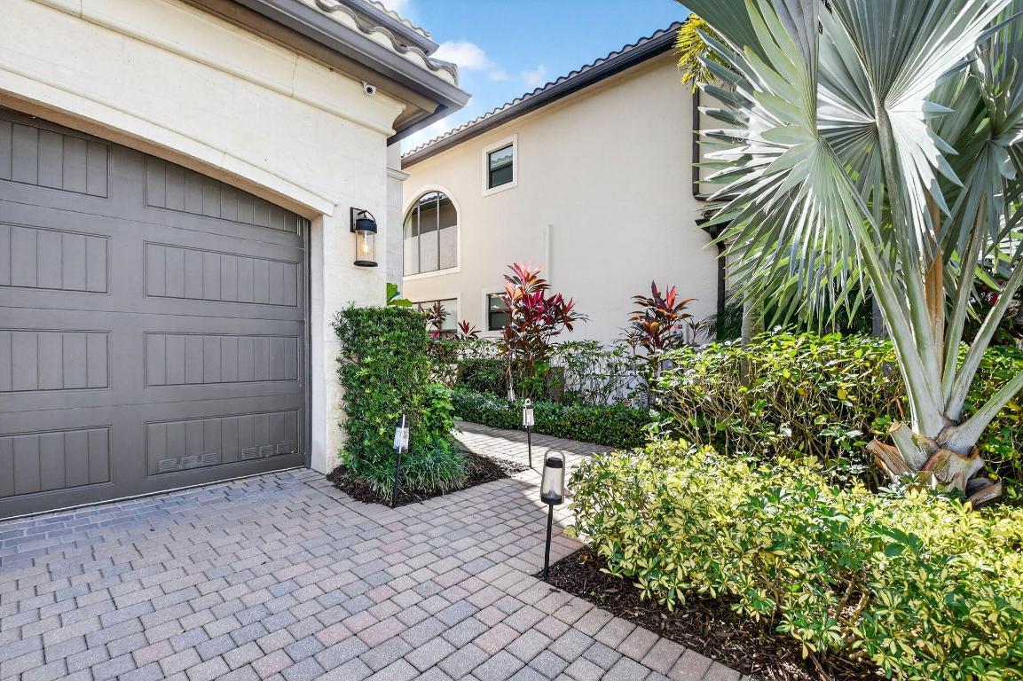 THE BRIDGES - Residential