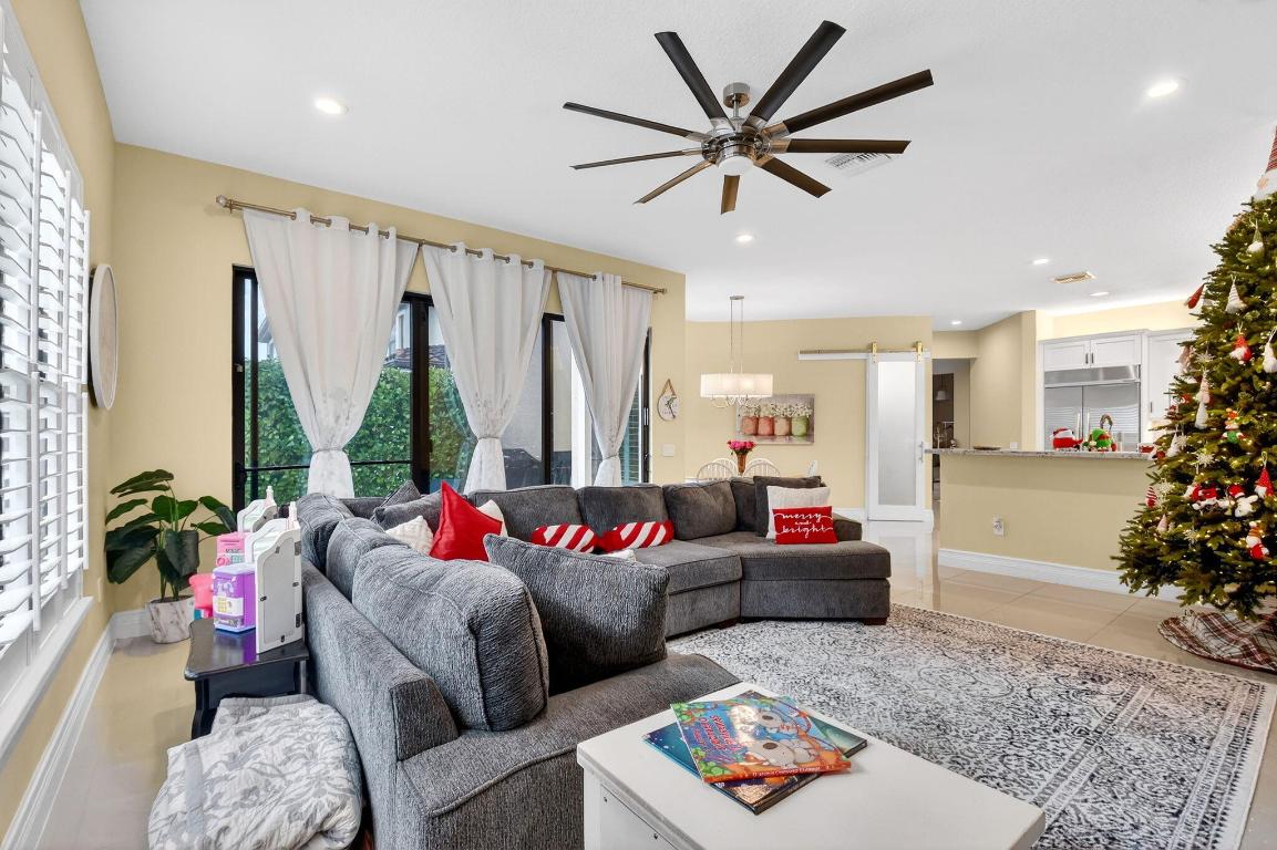 THE BRIDGES - Residential