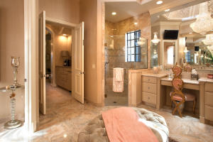 RIVERSIDE ON THE LOXAHATC - Residential