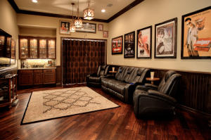 RIVERSIDE ON THE LOXAHATC - Residential