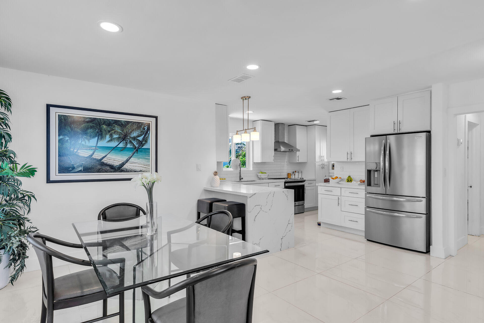 YACHT CLUB ISLAND - Residential