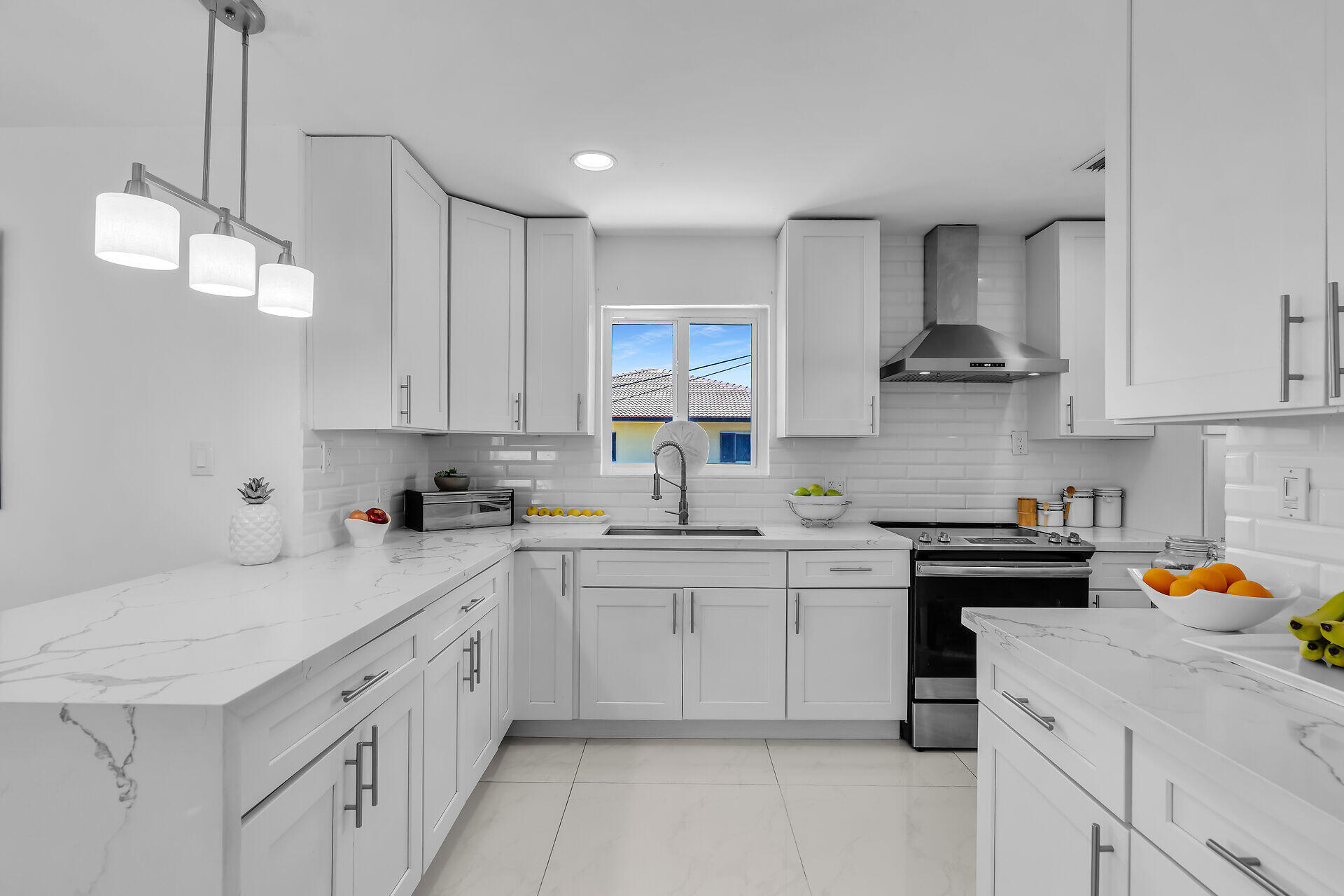 YACHT CLUB ISLAND - Residential