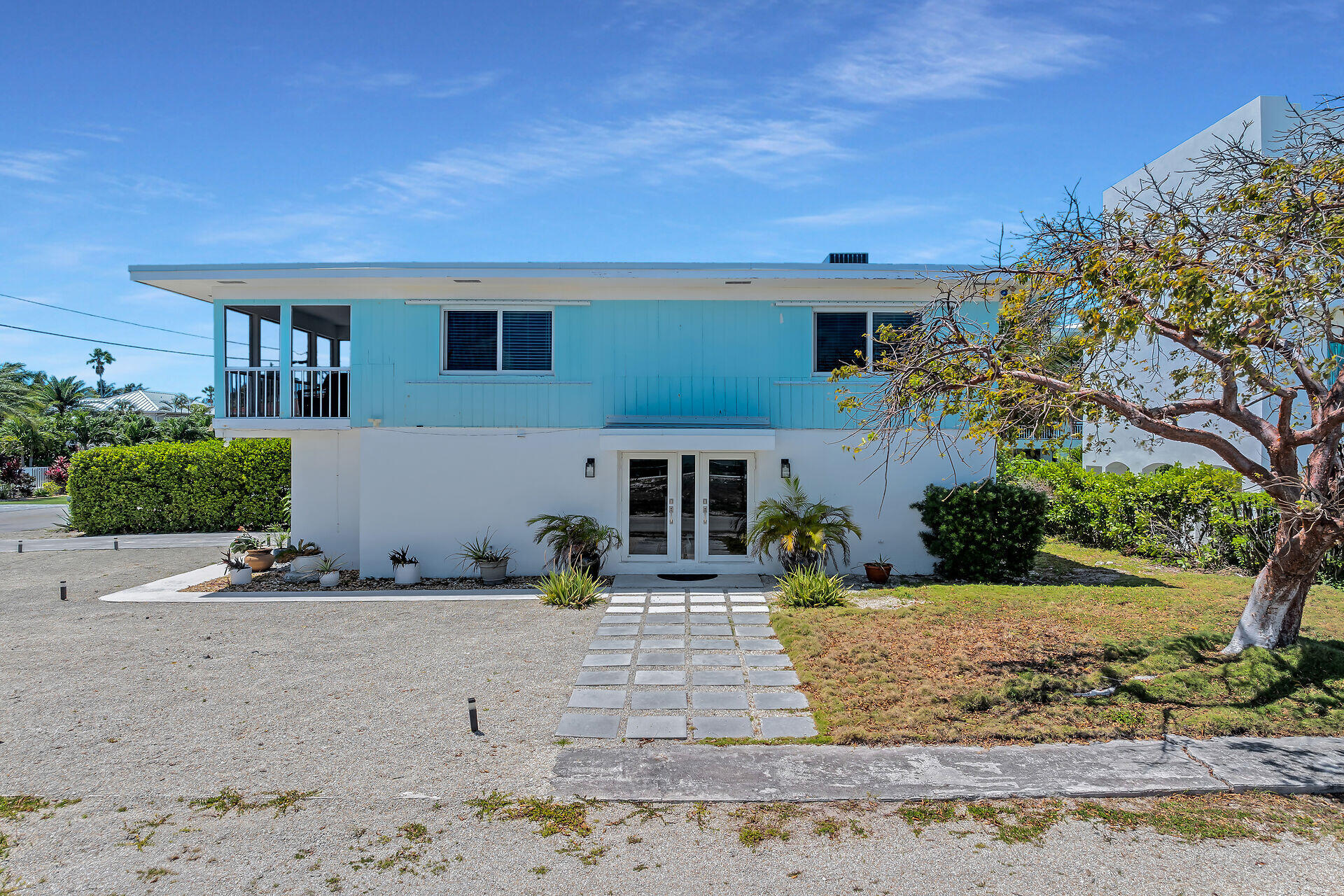 YACHT CLUB ISLAND - Residential