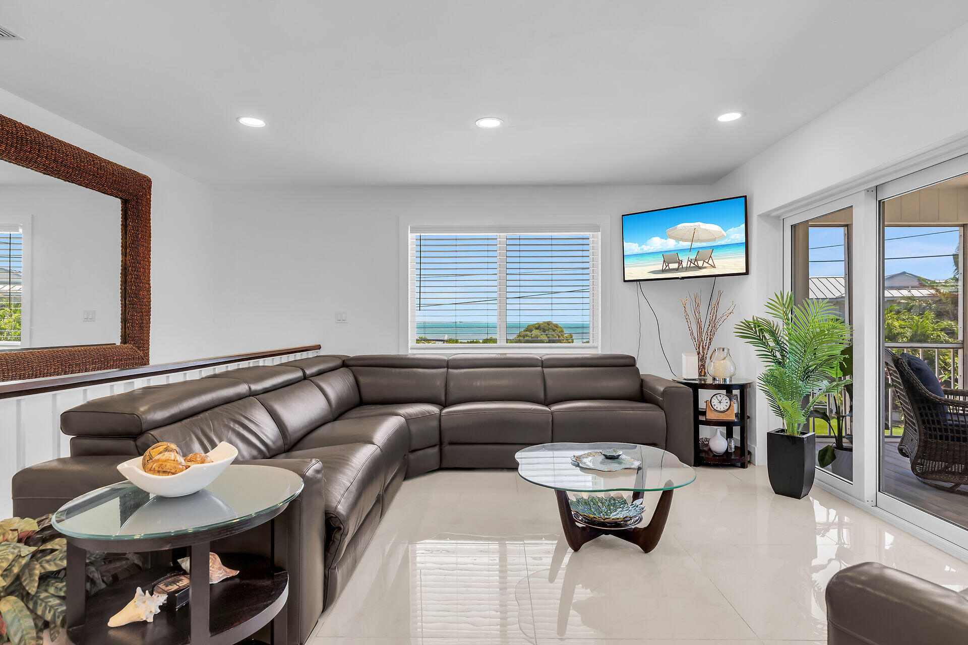 YACHT CLUB ISLAND - Residential