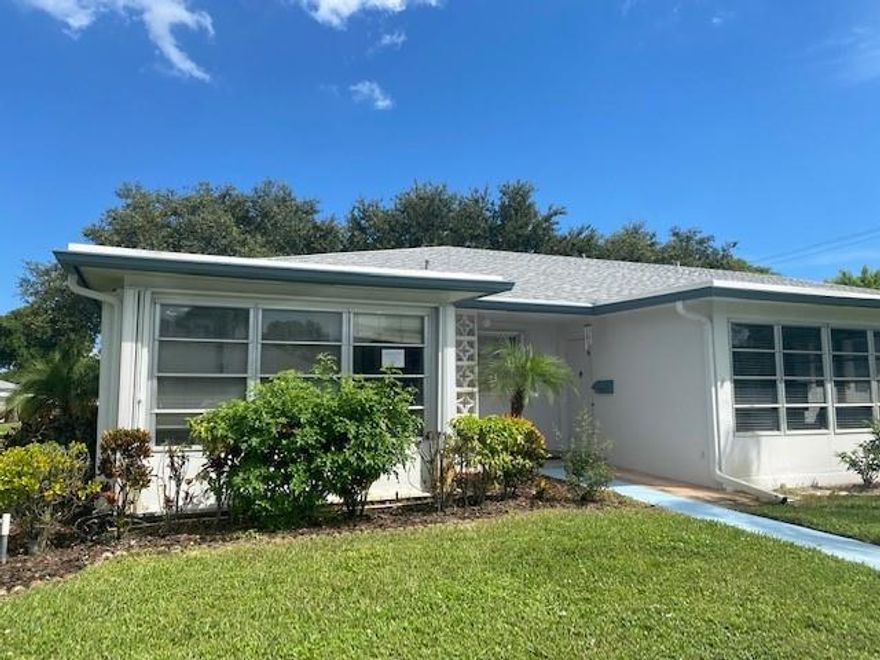 WOW, WELCOME TO ONE OF THE BEST OPPORTUNITIES TO OWN A TRUE 2/2 VILLA/CONDO IN THE HEART OF GORGEOUS DELRAY BEACH FLORIDA.  PROPERTY NEEDS TLC AND POSSIBLE ROOF.  NO RENTALS 1ST 2 YEARS OF OWNERSHIP.  55+ COMMUNITY AND TONS OF AMENITIES. FOR SALE