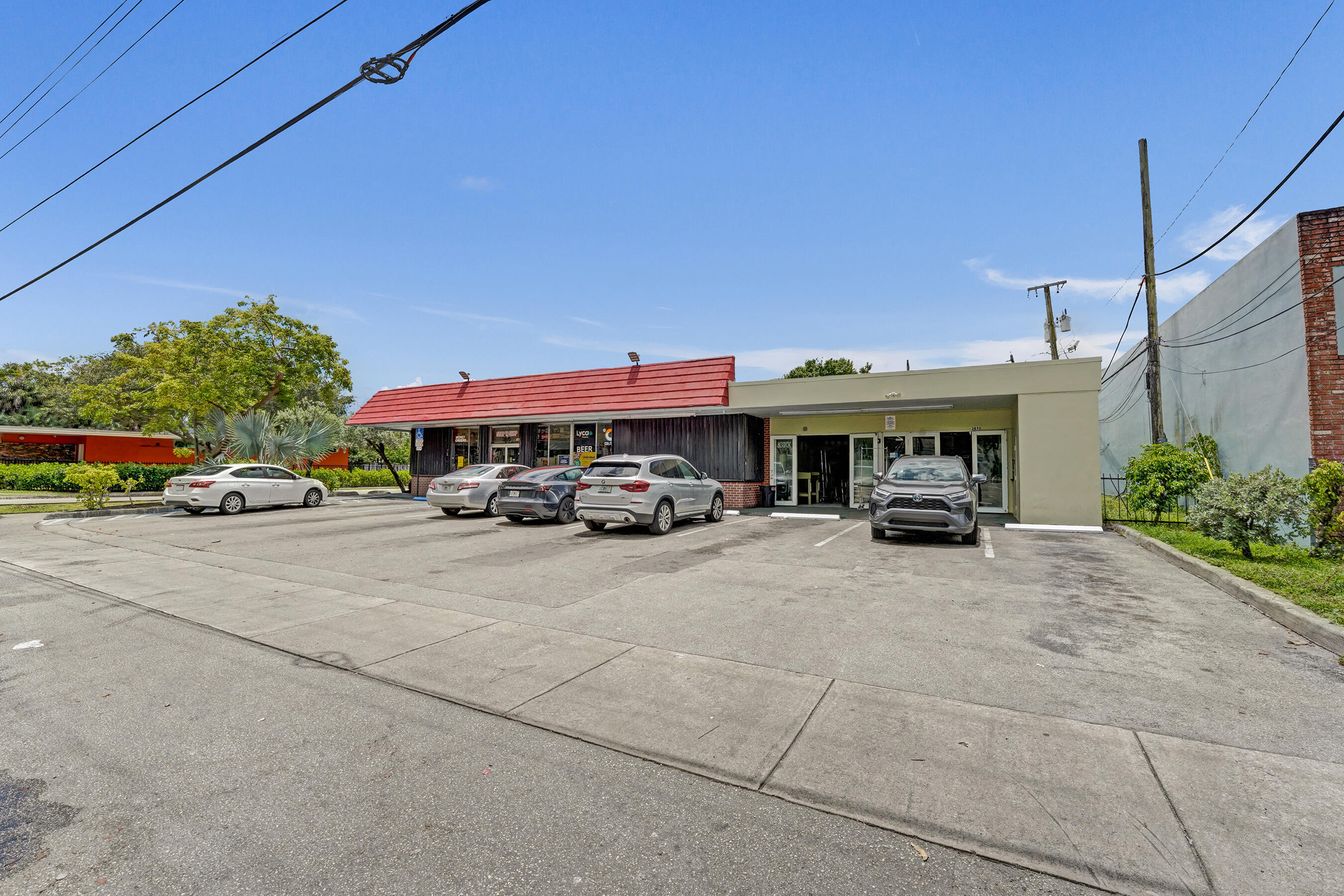 3870 SW 2nd Court