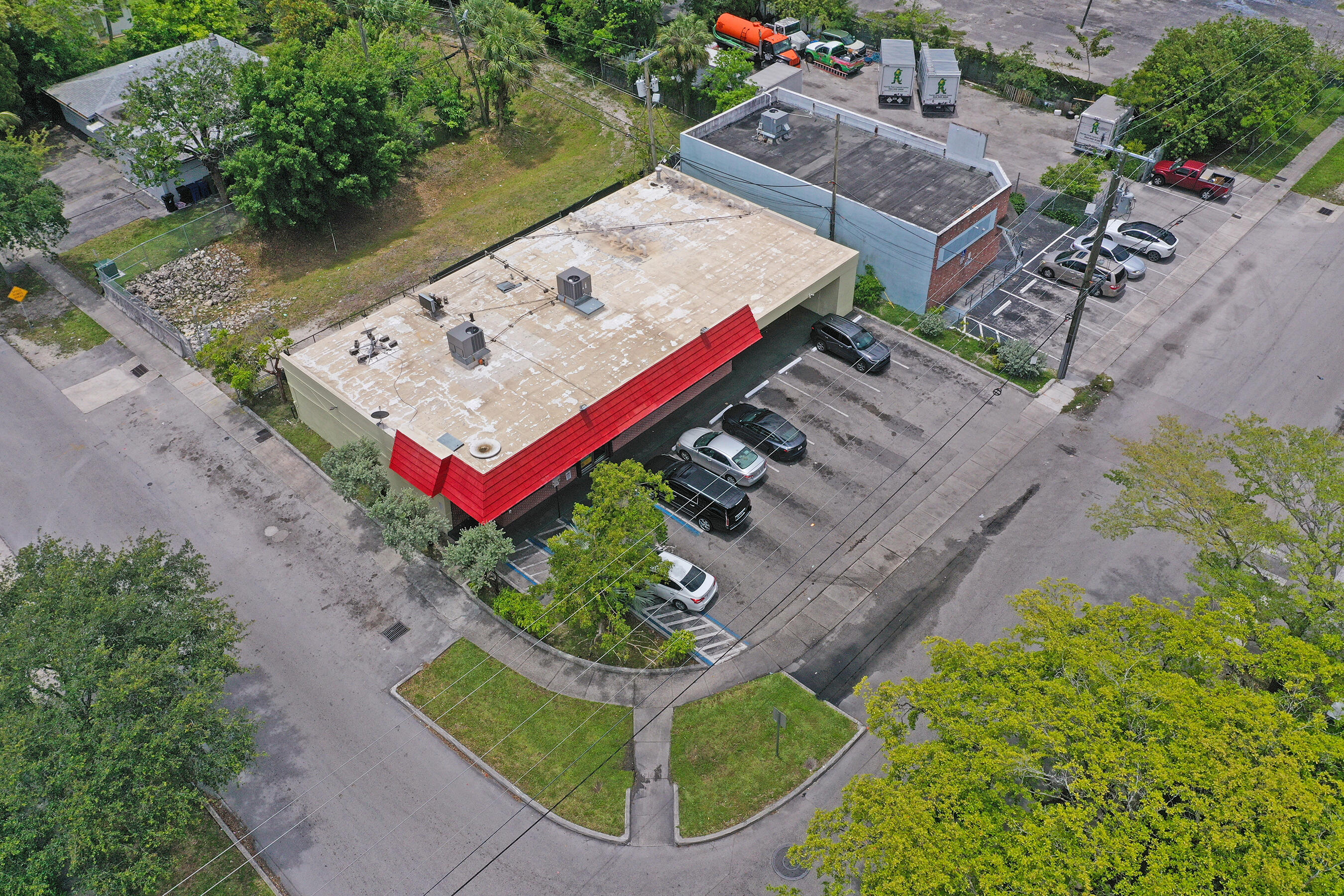 3870 SW 2nd Court