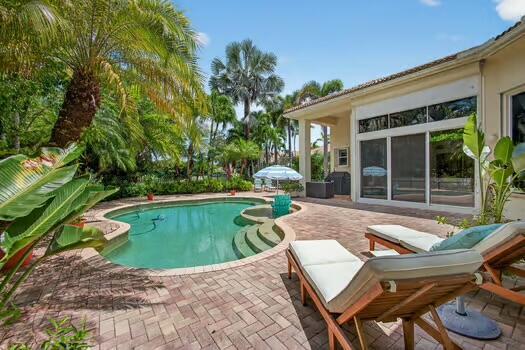802 Floret Drive