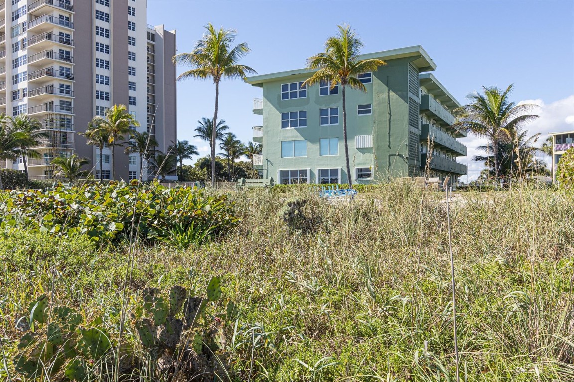 Hillsboro Mile tower - Residential