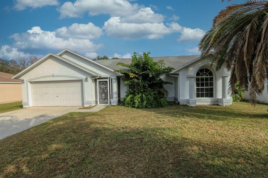 Photo of 637 SE Forgal Street, Port Saint Lucie, FL 34983 (MLS # R10767842)