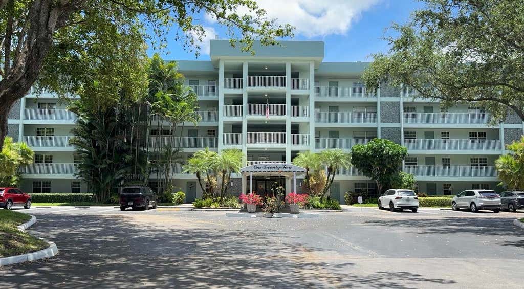 Photo of 802 Cypress Grove Lane #506, Pompano Beach, FL 33069 (MLS # B26039741)