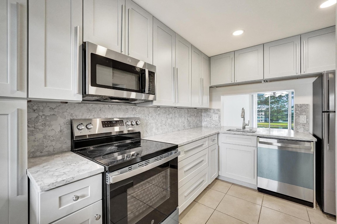 Poinciana - Residential Lease