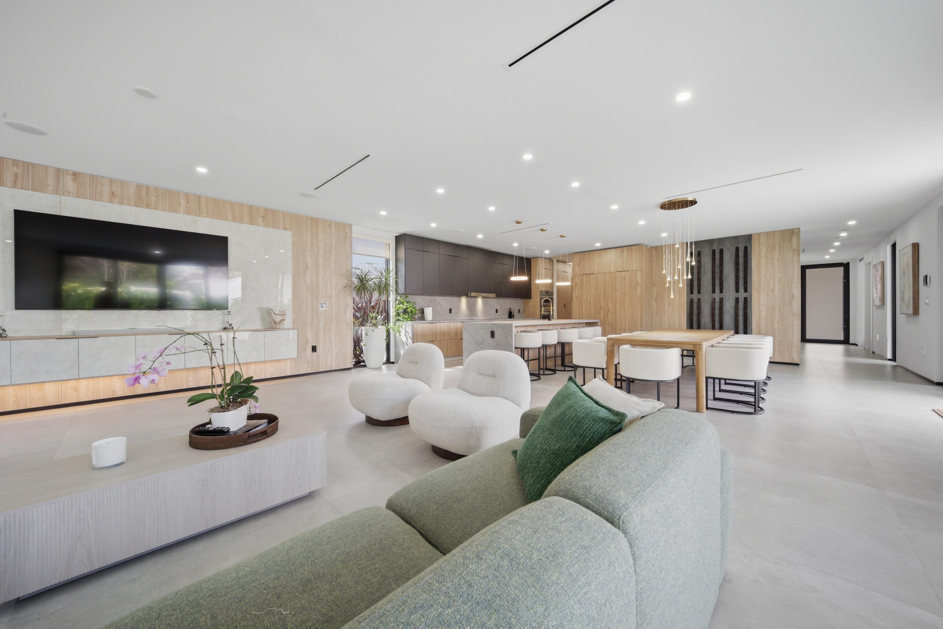 LAS OLAS BY THE SEA EXT - Residential