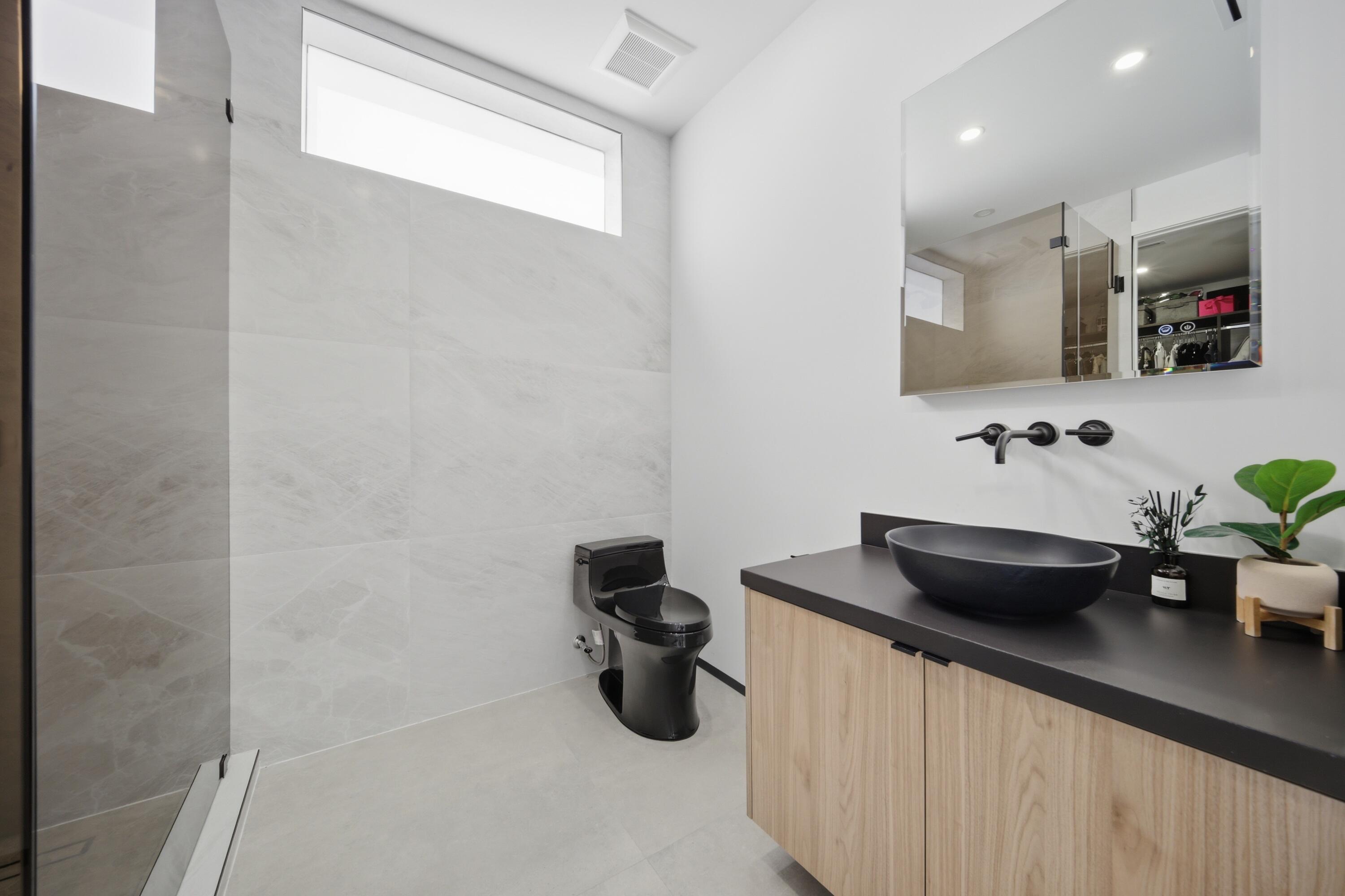 LAS OLAS BY THE SEA EXT - Residential