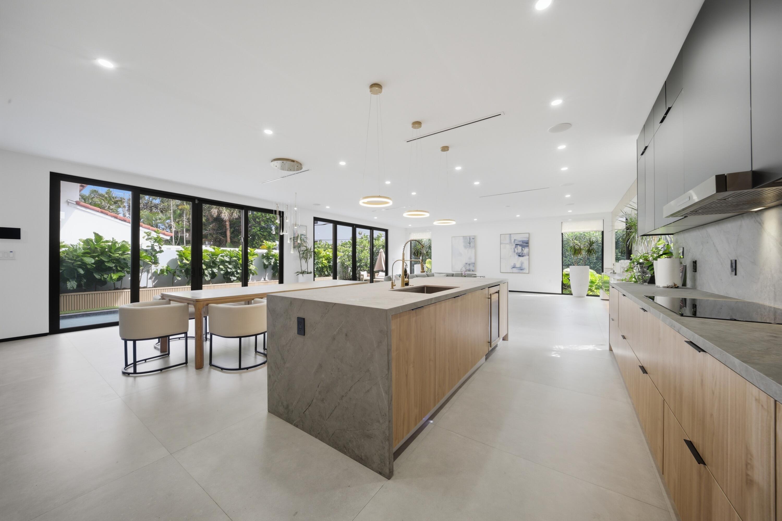 LAS OLAS BY THE SEA EXT - Residential