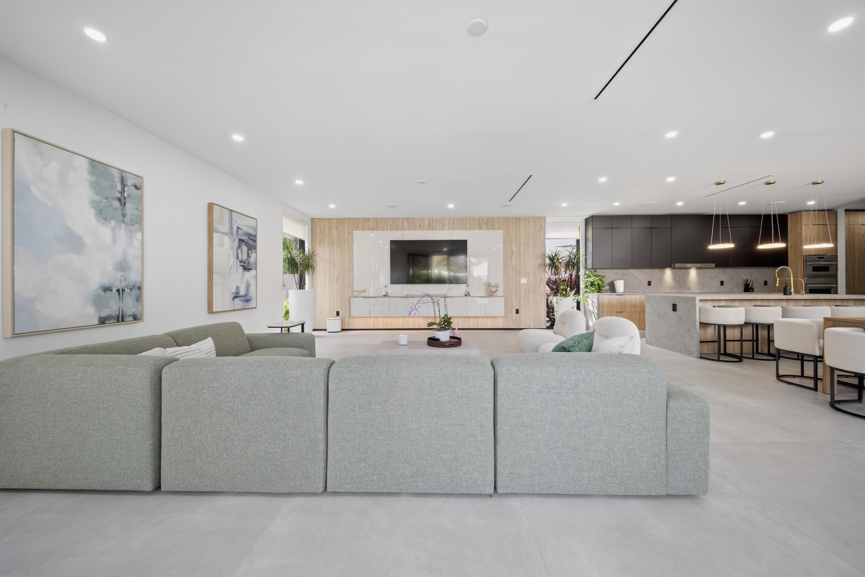 LAS OLAS BY THE SEA EXT - Residential