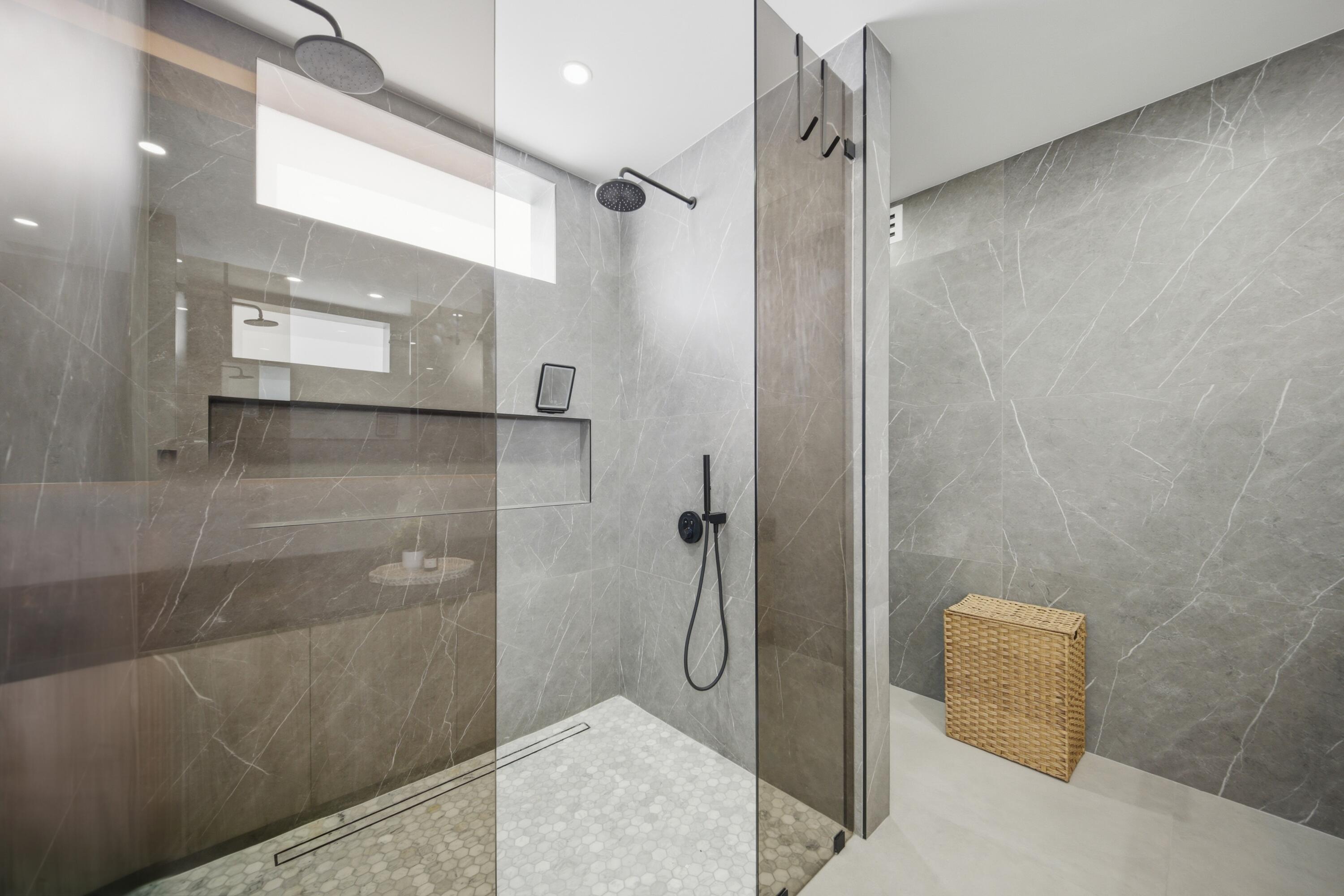 LAS OLAS BY THE SEA EXT - Residential