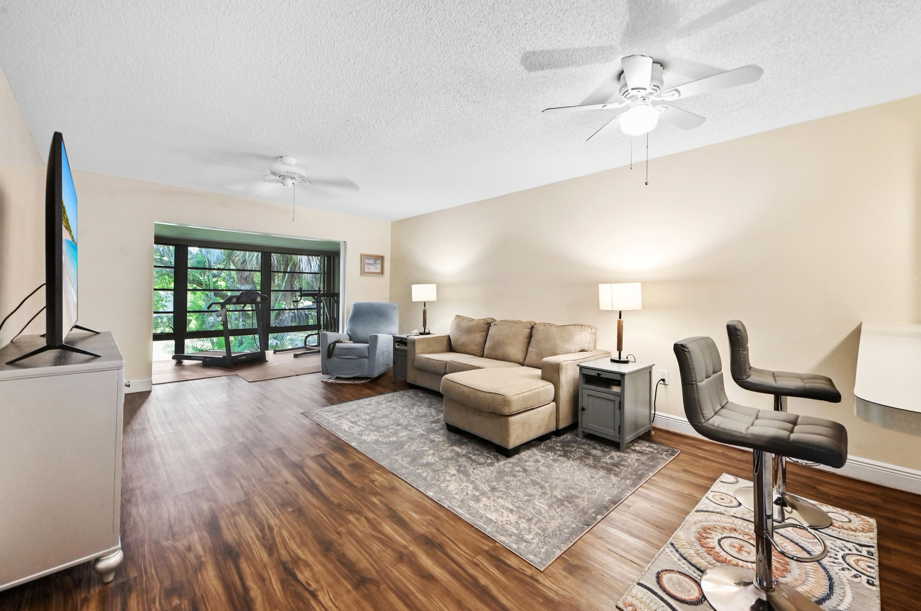 2302 SUNRISE Boulevard 206