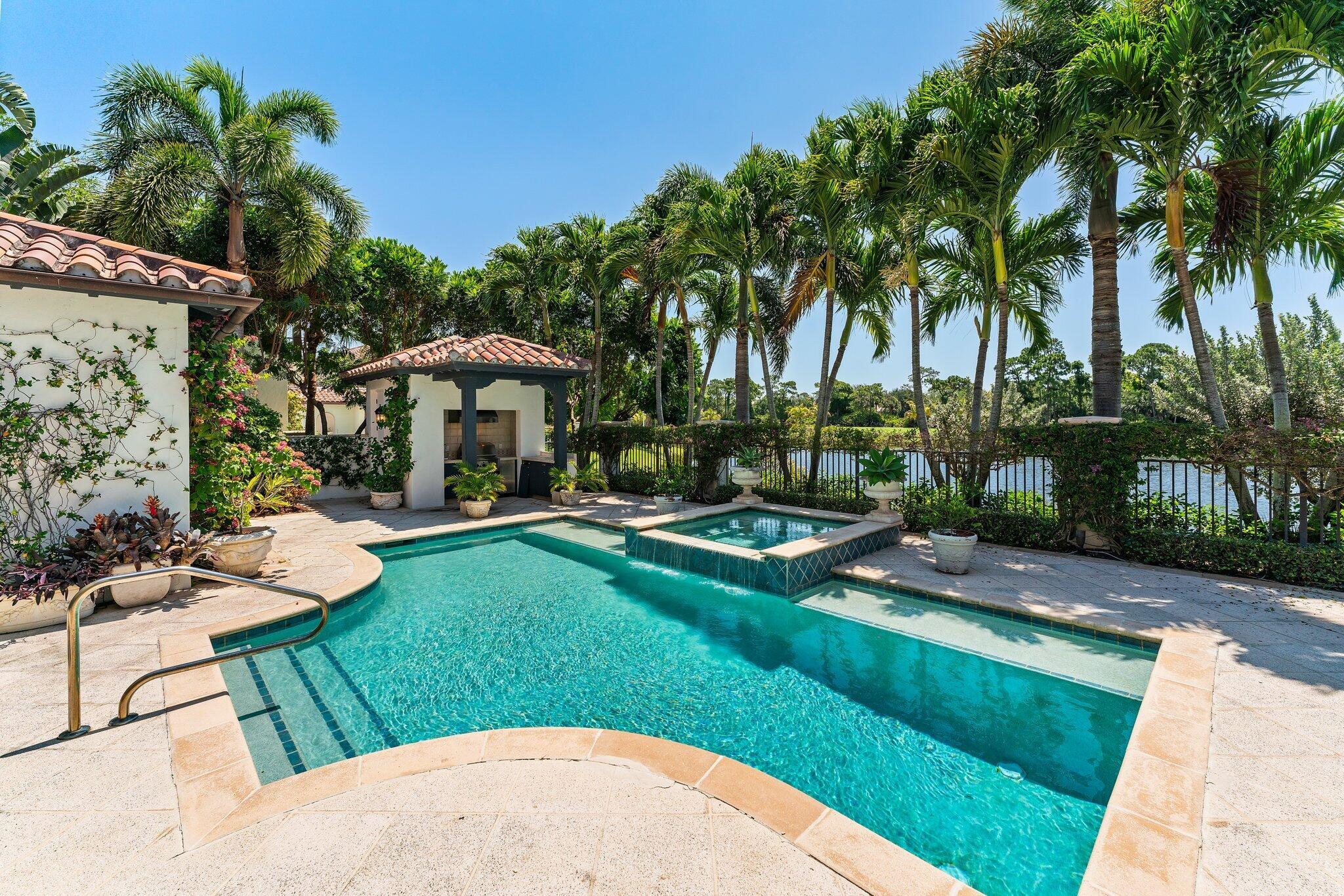 RITZ CARLTON GOLF CLUB & - Residential