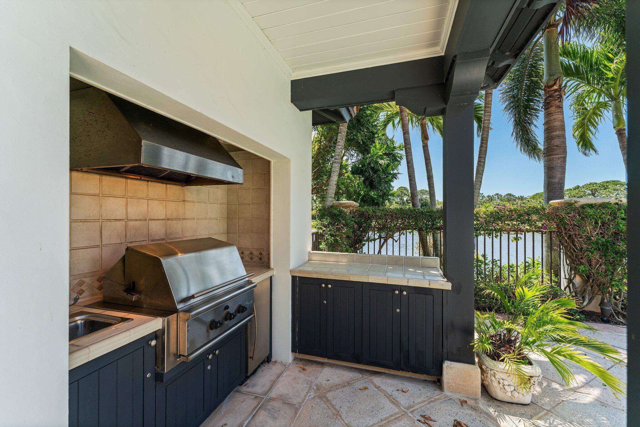 RITZ CARLTON GOLF CLUB & - Residential