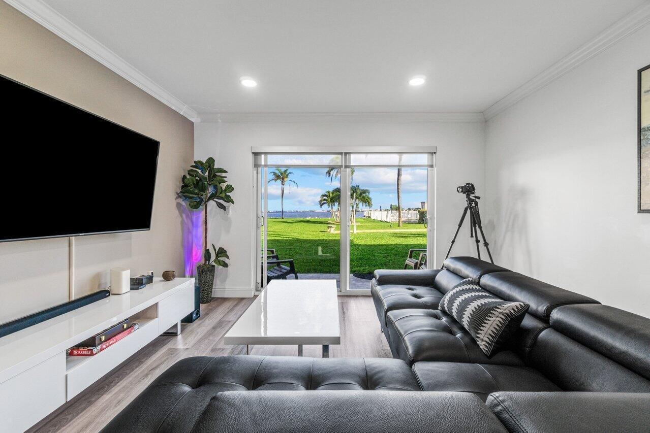 ISLAND TOWERS INC CONDO - Residential Lease