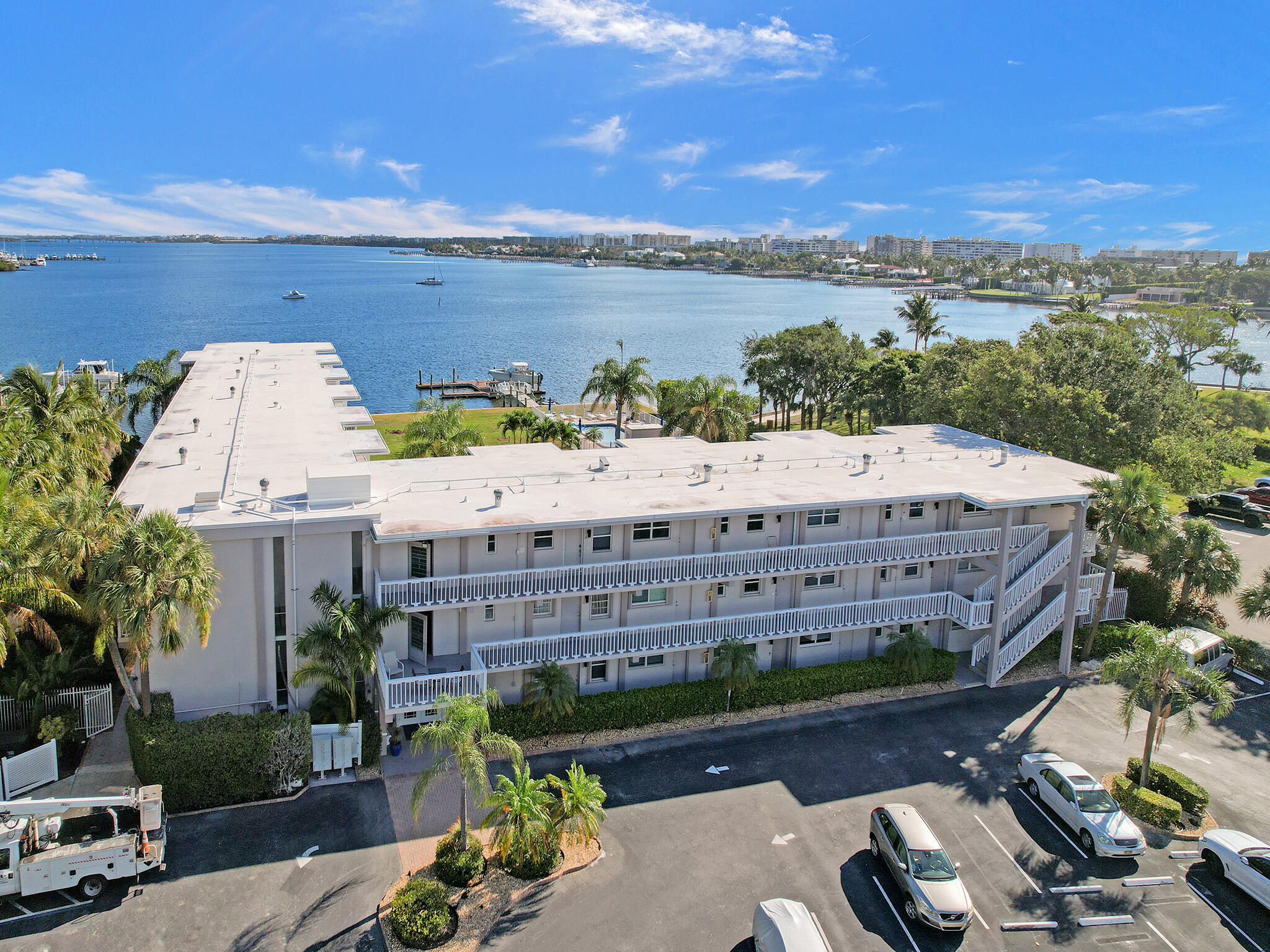 ISLAND TOWERS INC CONDO - Residential Lease